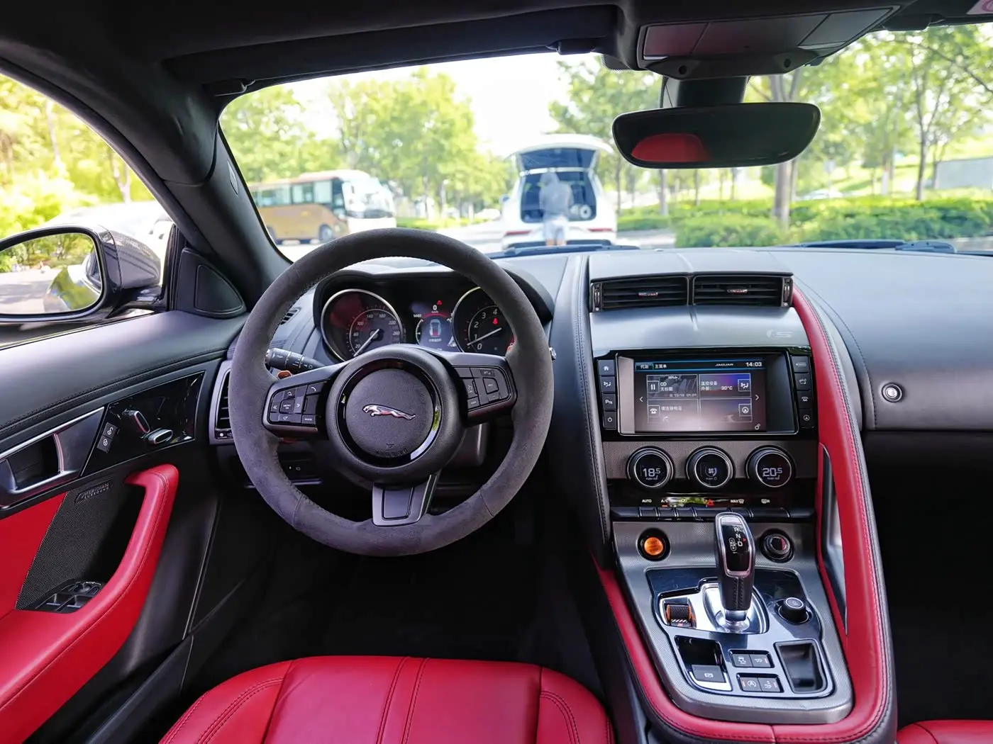 Jaguar F-TYPE 2016 — Şəkil 11/12