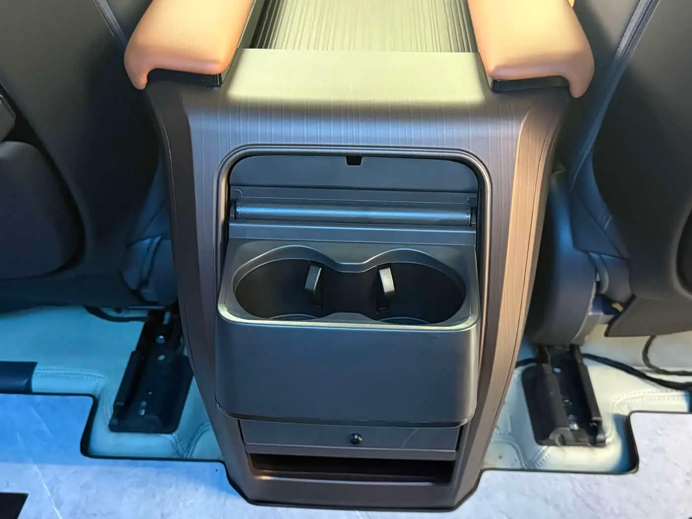 Toyota Sienna 2025 — Photo 13/20