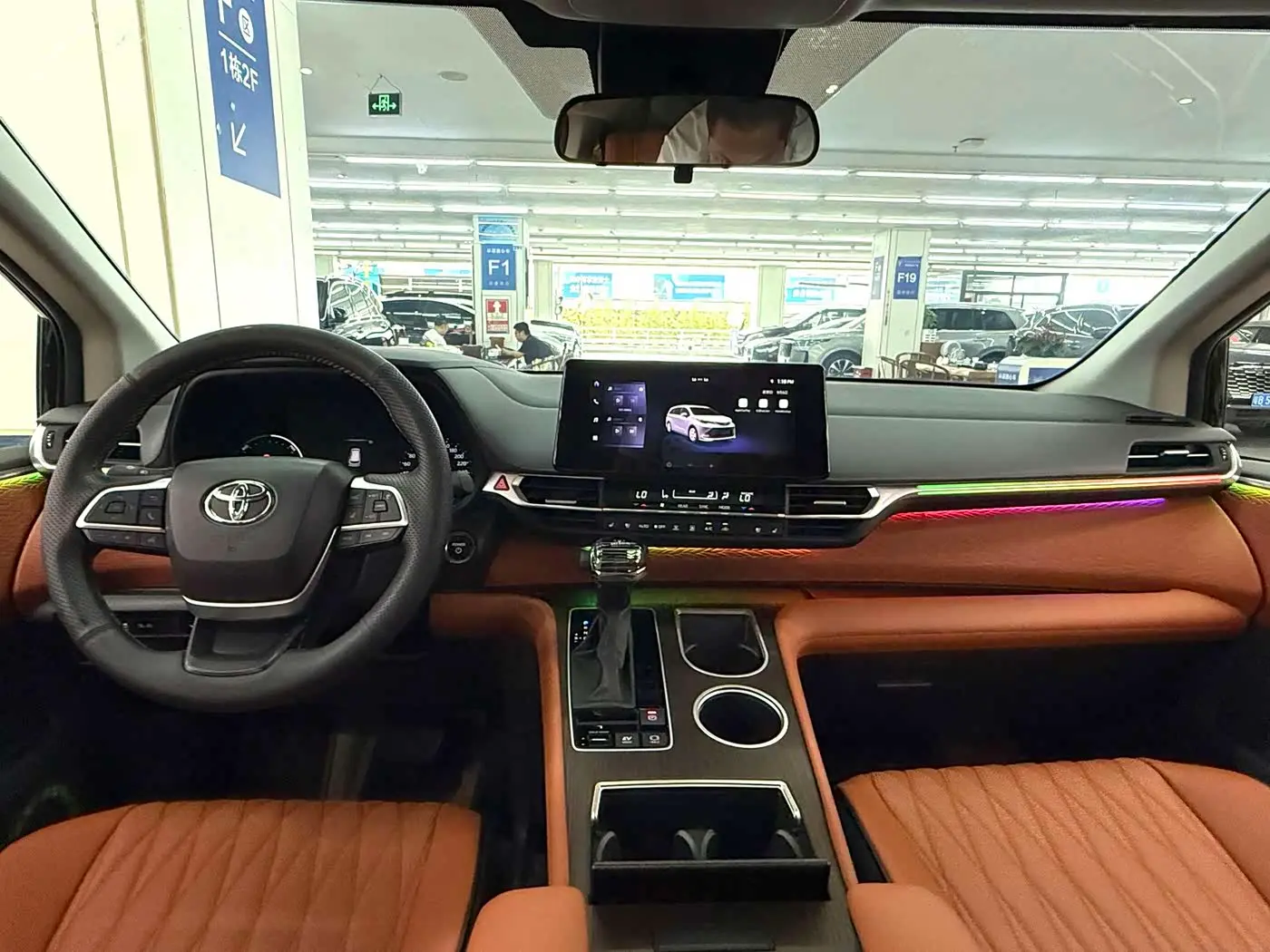 Toyota Sienna 2025 — Photo 5/20