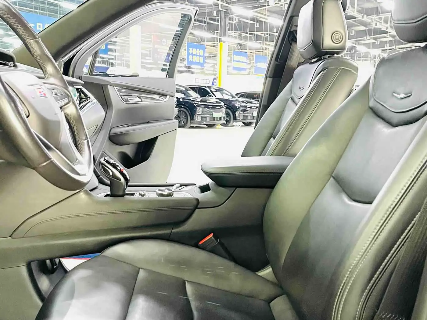 Cadillac XT6 2021 — Photo 9/11