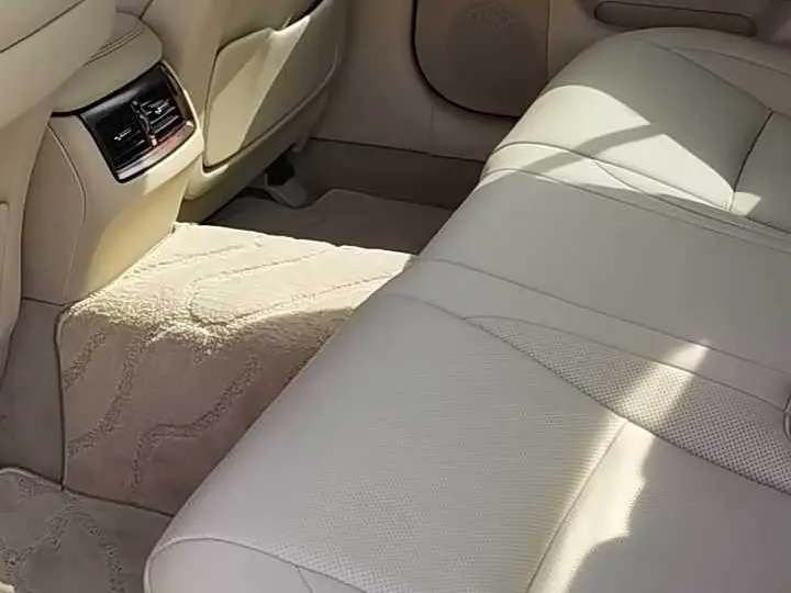 Toyota Crown 2010 — Photo 10/11