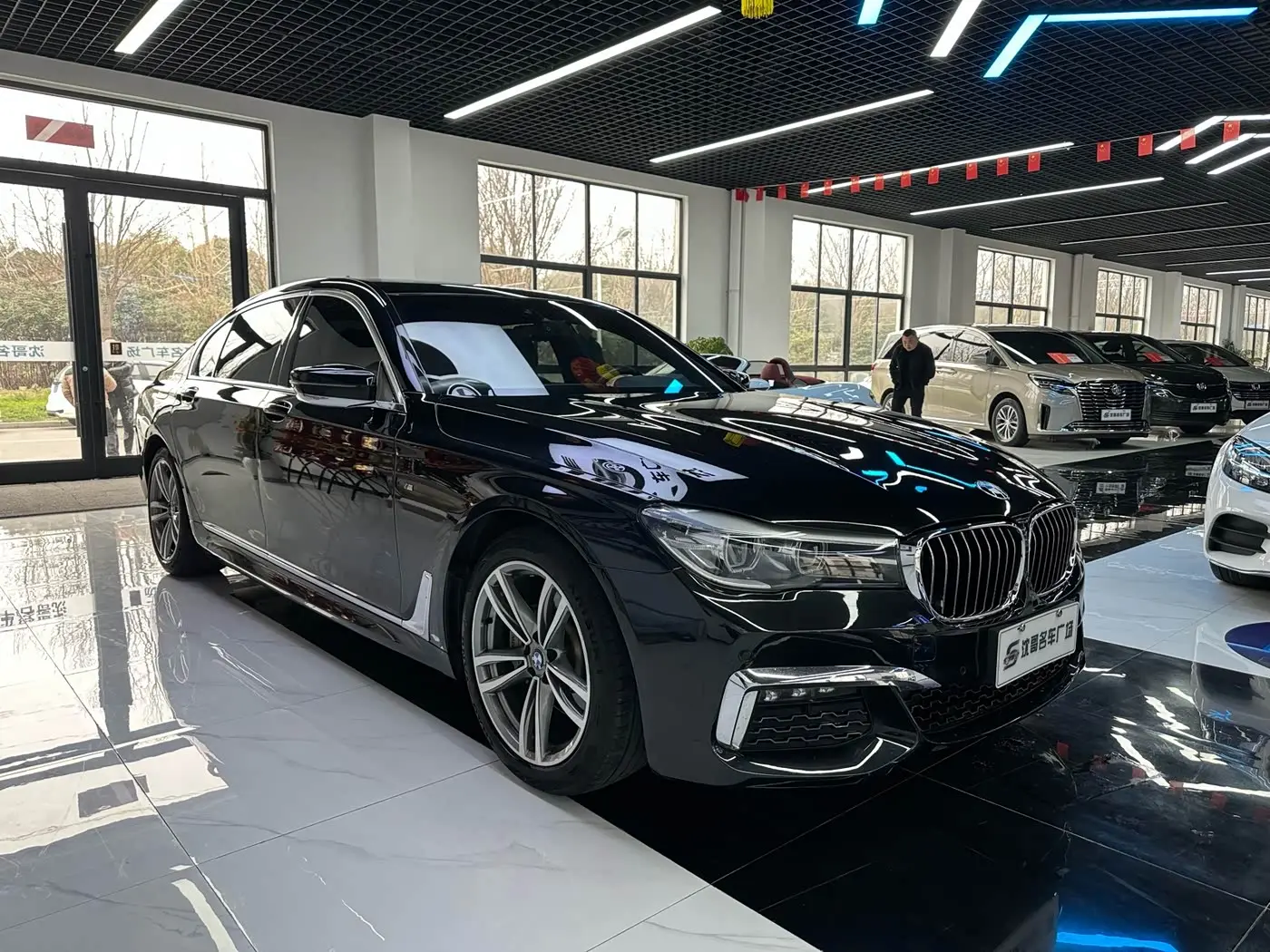 BMW 7 Series 2018 — Şəkil 4/9
