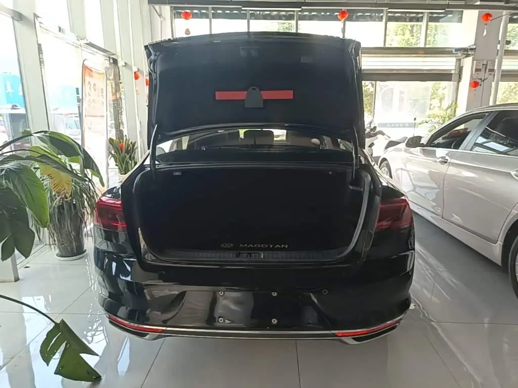 Volkswagen Magotan 2022 — Photo 19/20