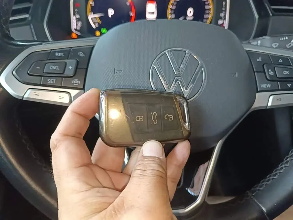 Volkswagen Magotan 2022 — Photo 9/20