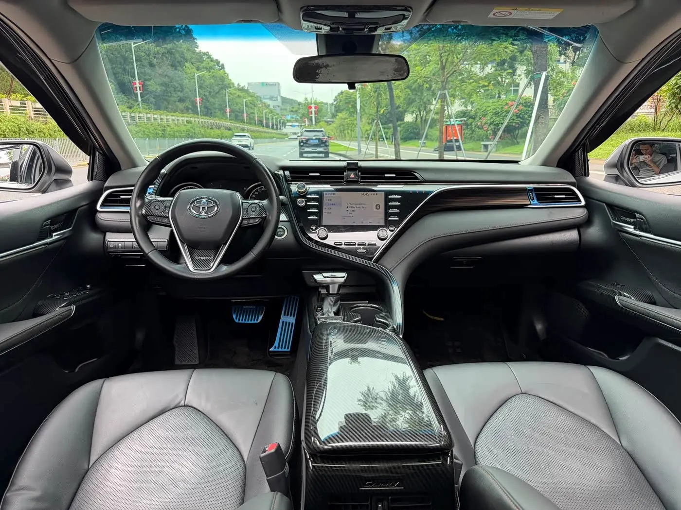 Toyota Camry 2018 — Şəkil 6/9