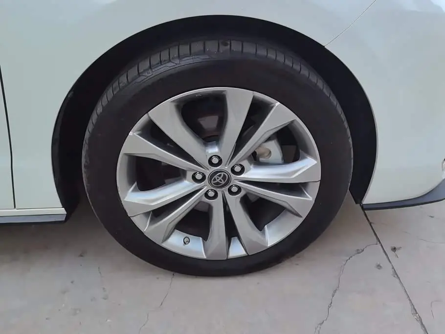 Toyota Sienna 2024 — Photo 6/16