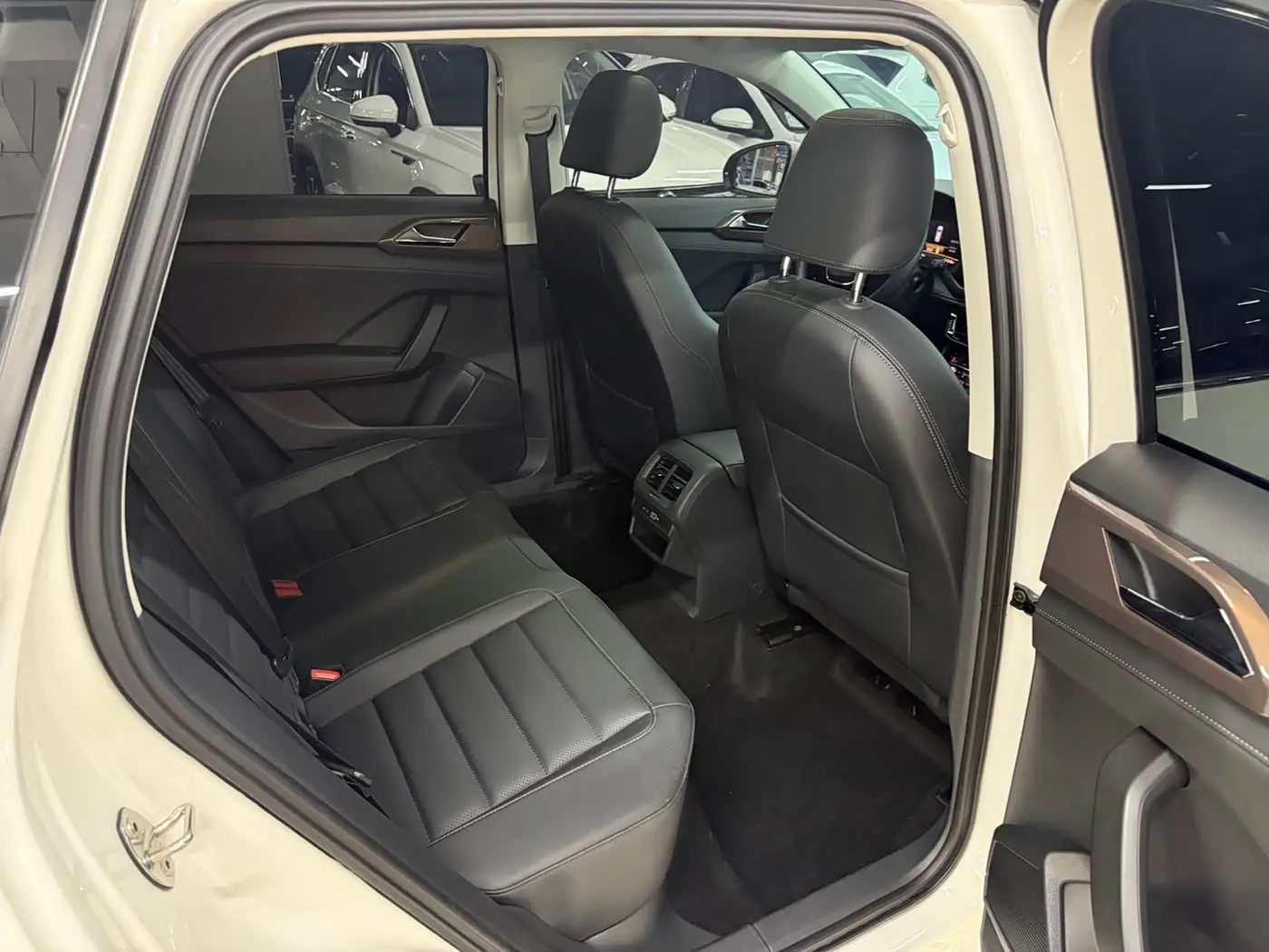 Volkswagen Tharu 2022 — Photo 12/16