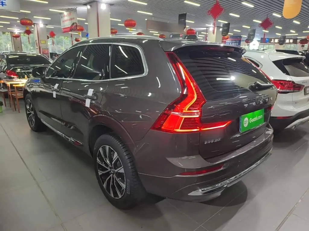 Volvo XC60 2023 — Фото 5/20