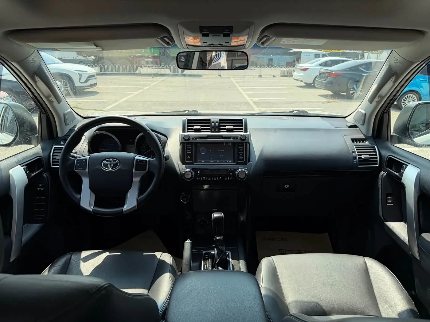Toyota Prado 2016 — Photo 18/20
