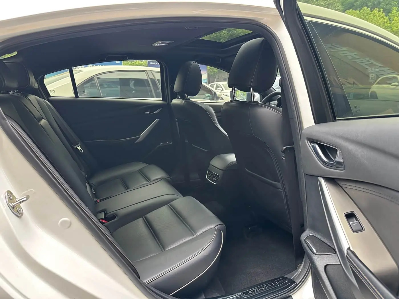 Mazda Atenza 2019 — ფოტო 13/20