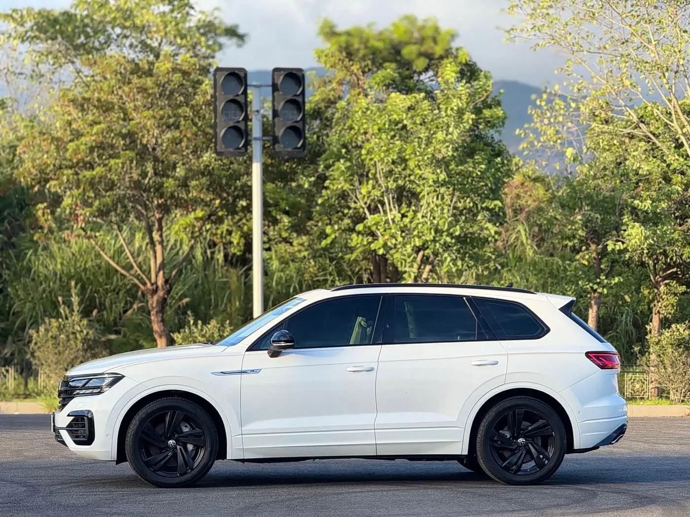 Volkswagen Touareg 2021 — Photo 12/12