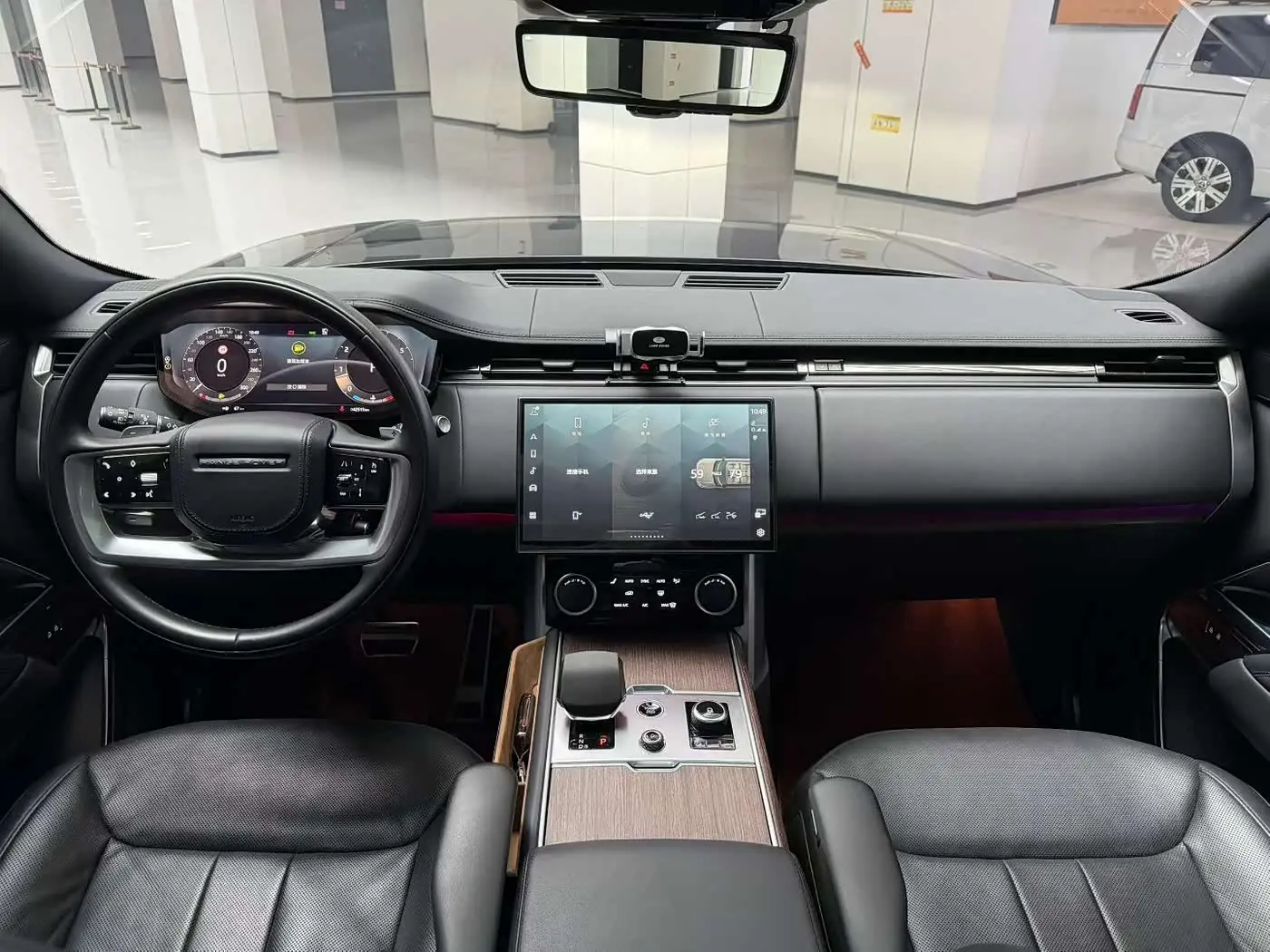 Land Rover Range Rover 2024 — Фото 7/9