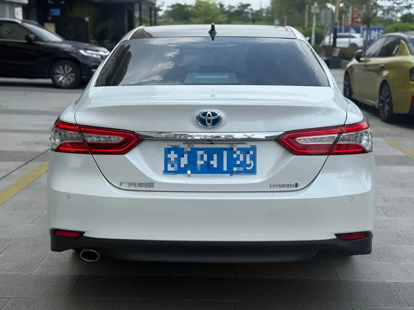 Toyota Camry 2021 — Photo 5/9