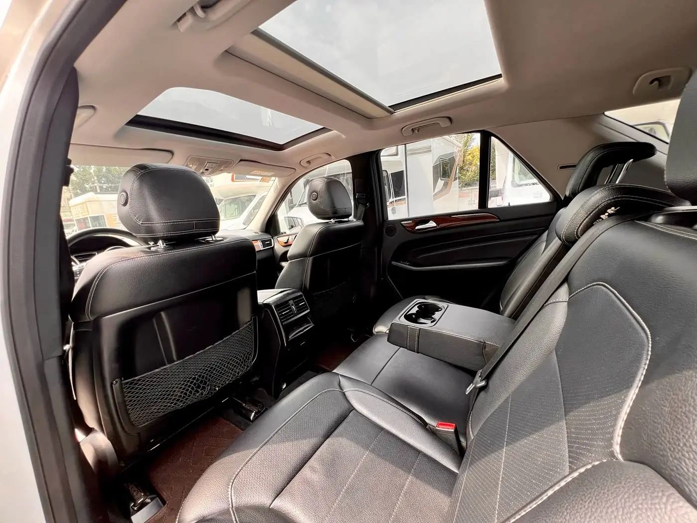 Mercedes-Benz M-Class 2015 — Photo 6/11