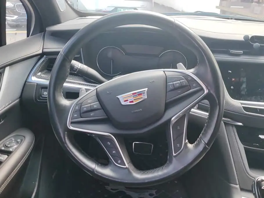 Cadillac XT5 2024 — Фото 15/16