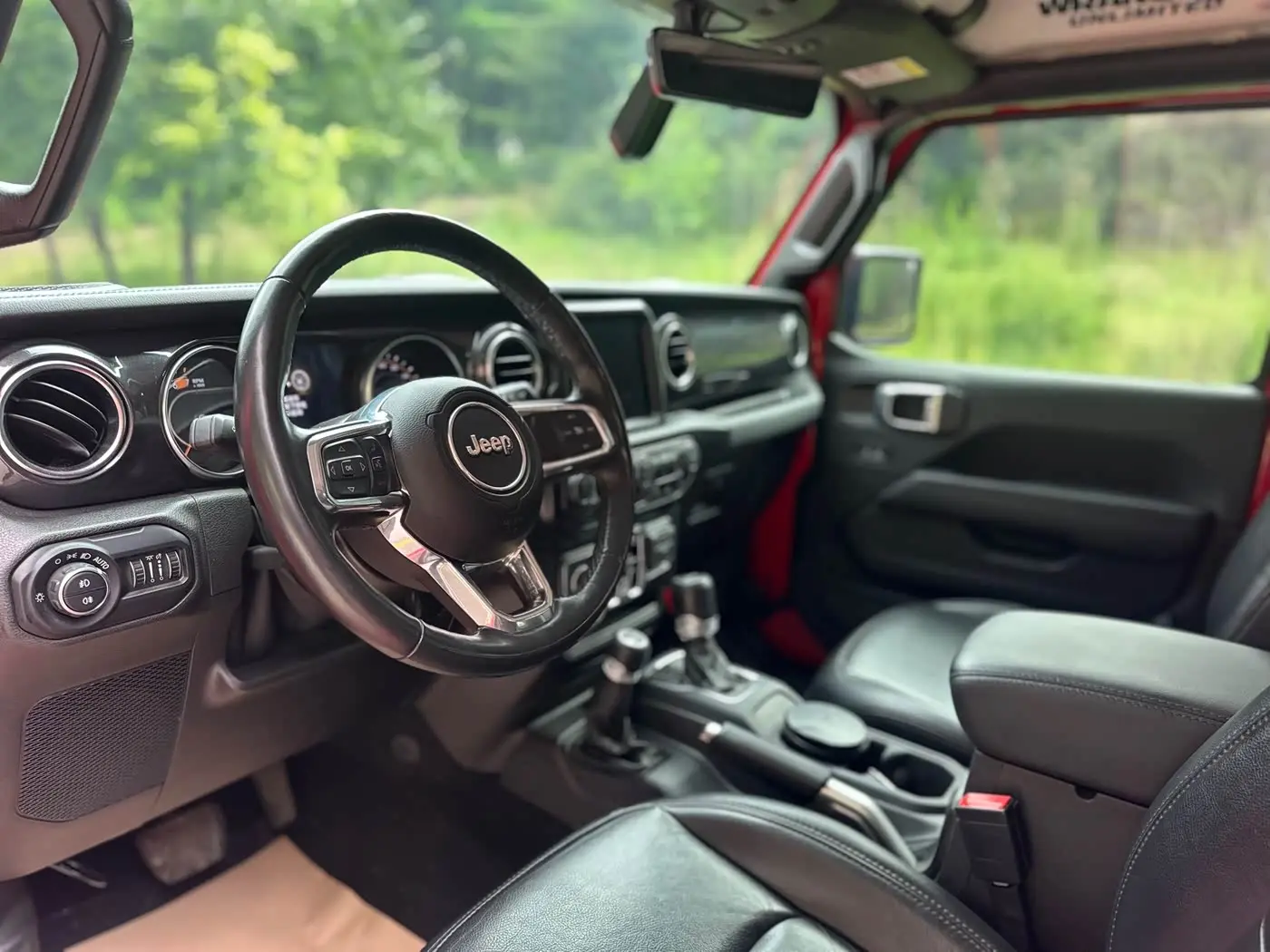 Jeep Wrangler 2022 — Фото 10/20