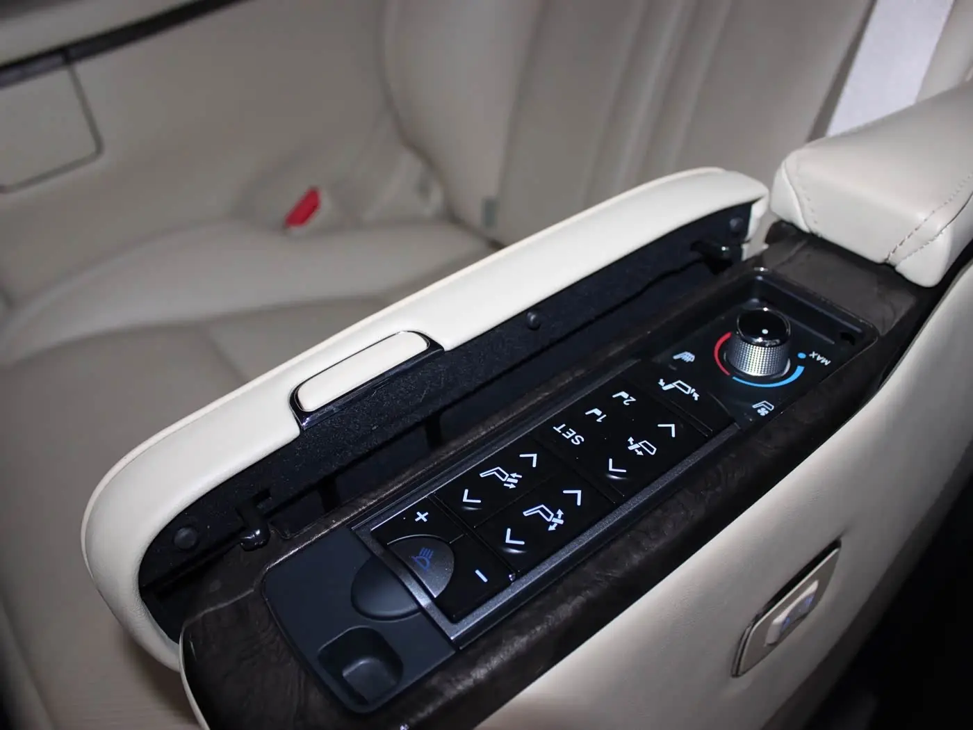 Toyota Alphard 2020 — Фото 14/20