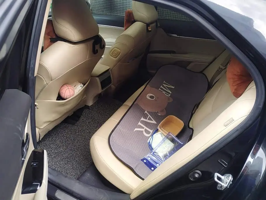 Toyota Camry 2019 — Photo 10/15