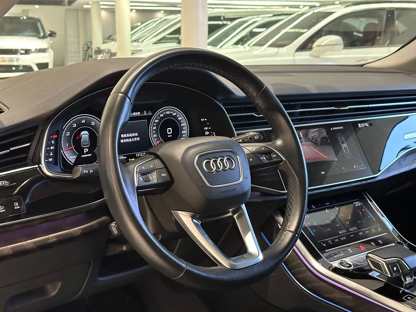 Audi Q8 2021 — Photo 10/15