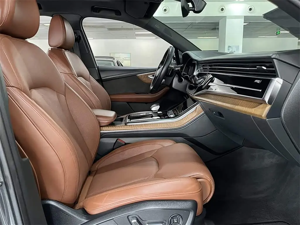 Audi Q7 2023 — Photo 11/16