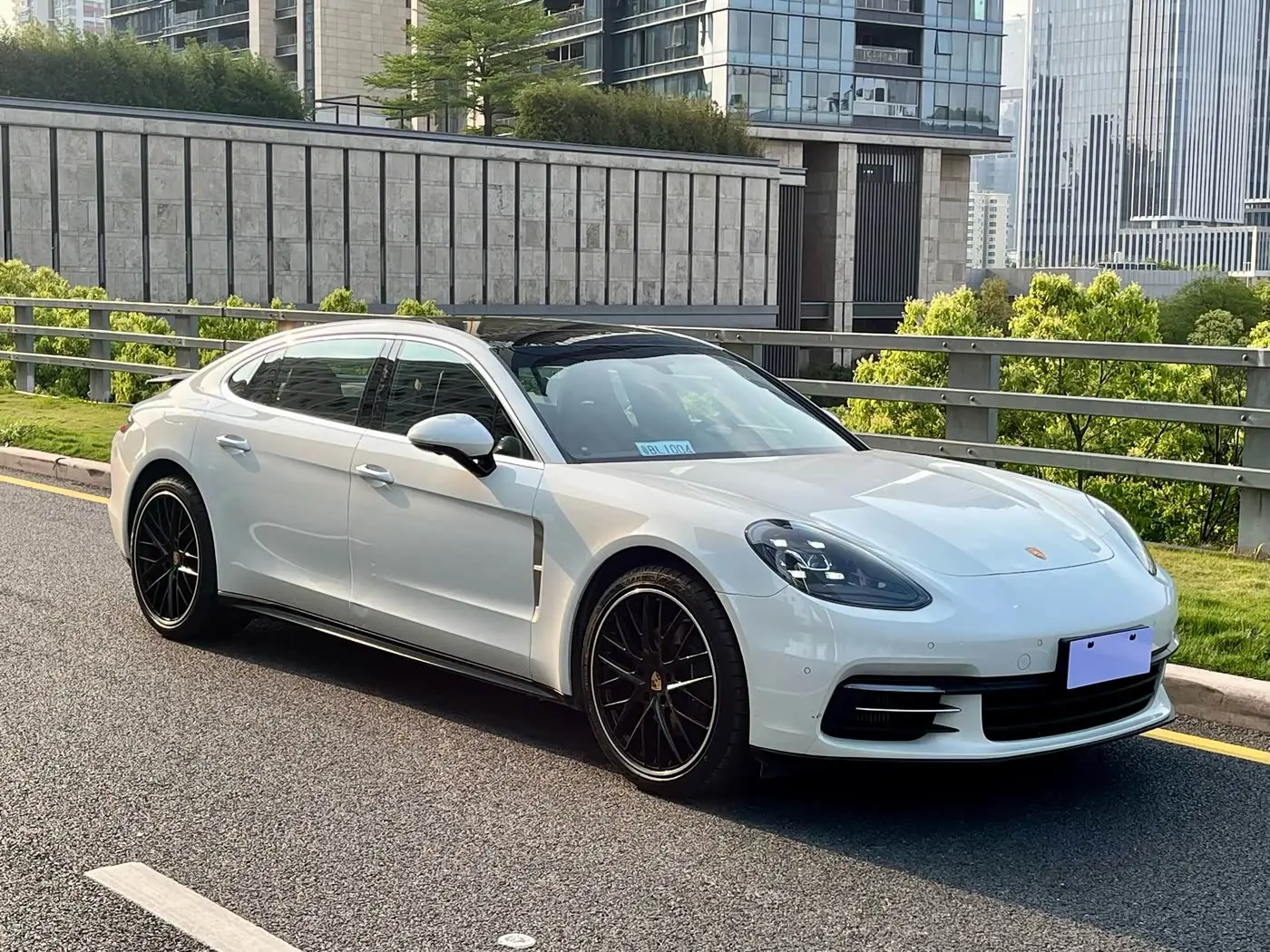 Porsche Panamera 2019 — Photo 3/12