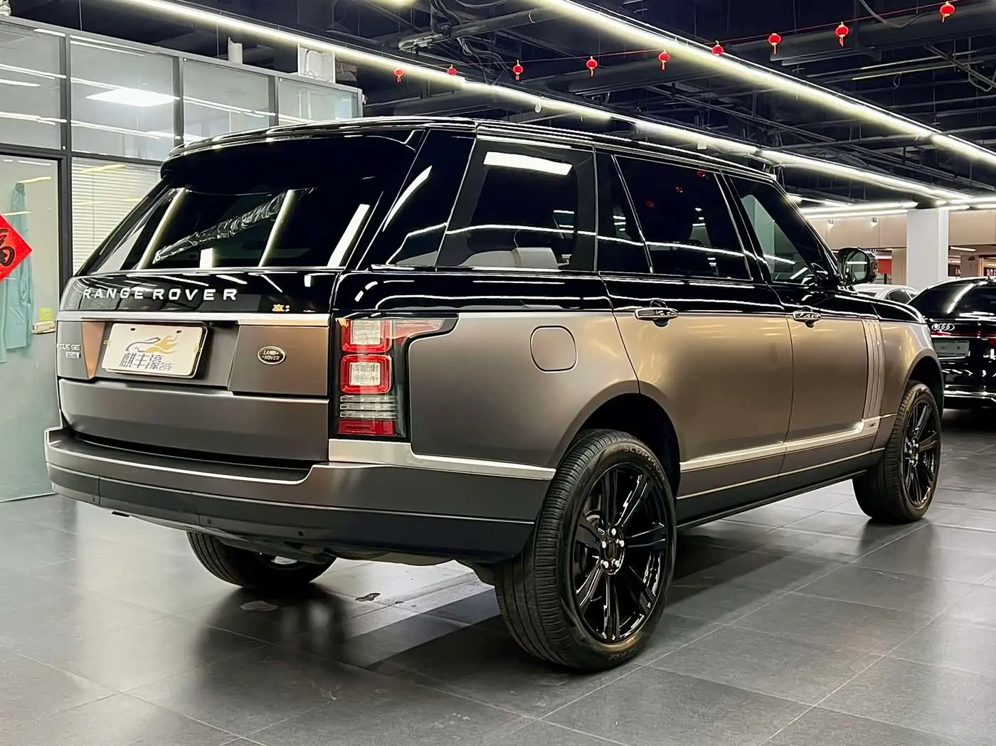 Land Rover Range Rover 2017 — Фото 16/18