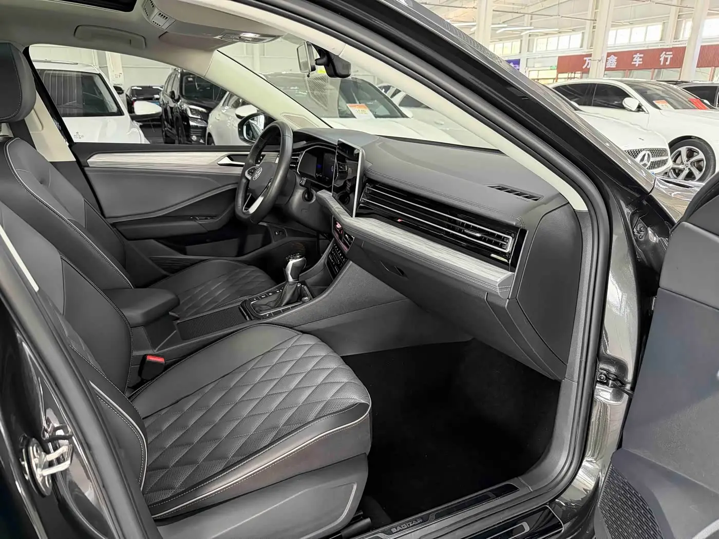 Volkswagen Sagitar 2023 — Şəkil 17/20