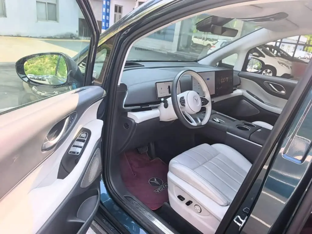 Voyah Auto Voyah Dreamer 2025 — Photo 16/20