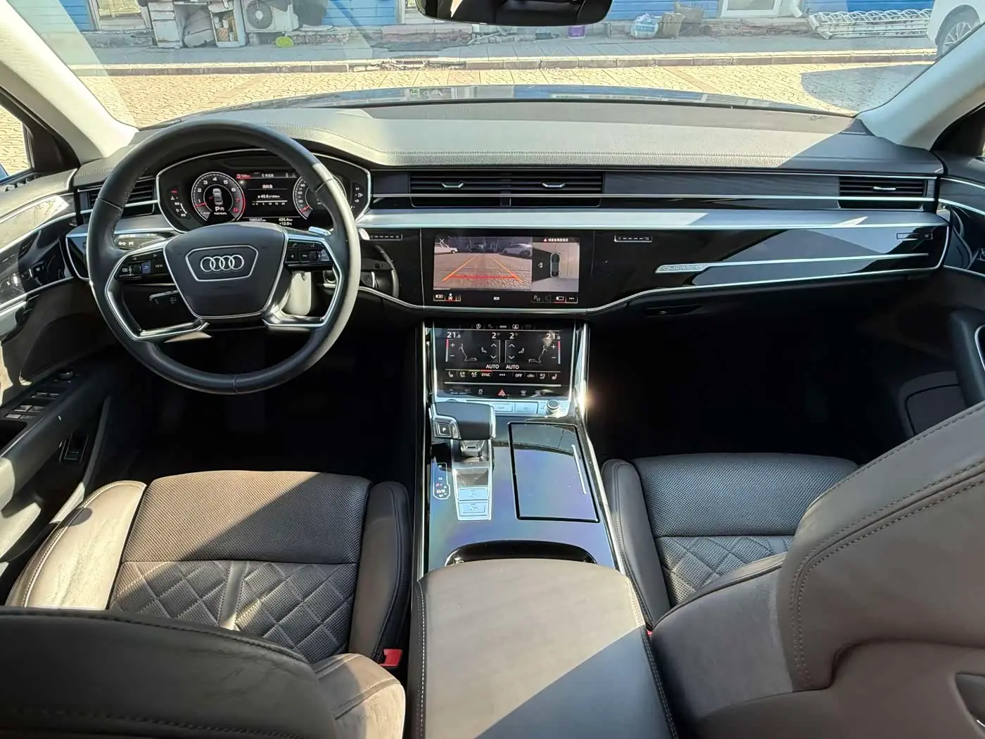 Audi A8 2021 — Şəkil 11/12