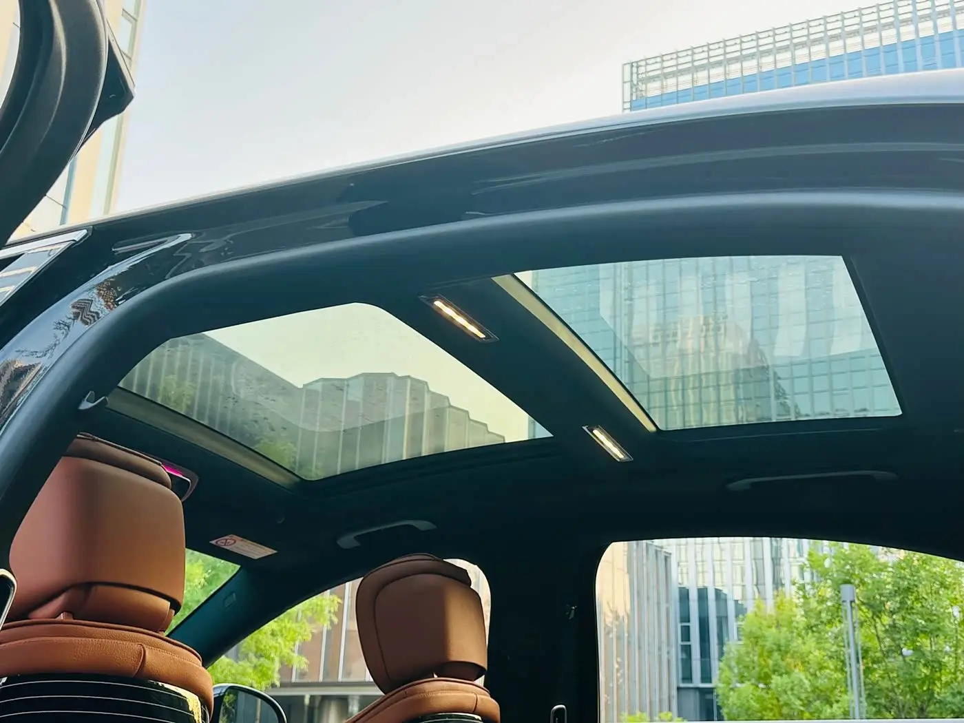 Mercedes-Benz S-Class 2022 — Photo 13/20