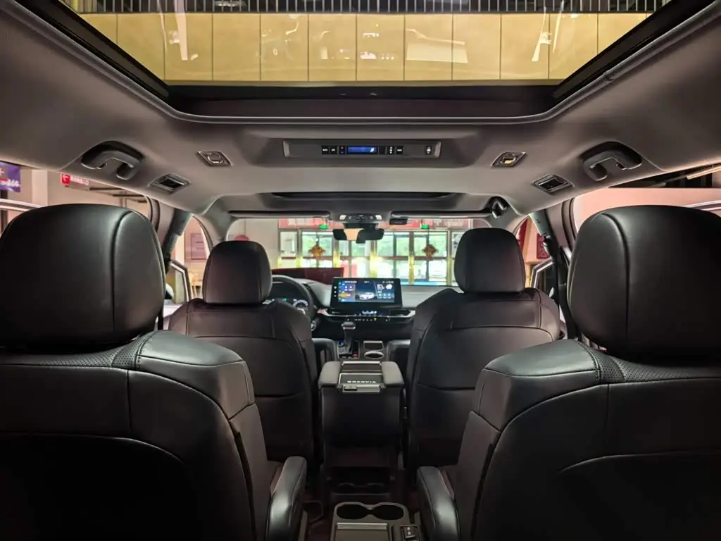 Toyota Granvia 2024 — Şəkil 10/20