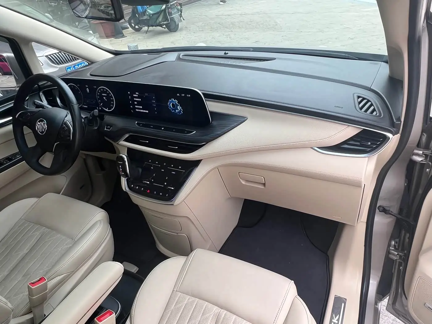 Buick GL8 2022 — Photo 14/18