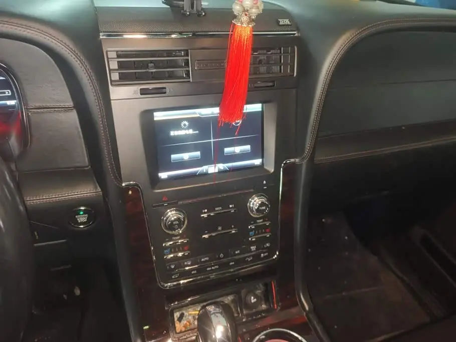 Lincoln Navigator 2017 — Фото 12/15