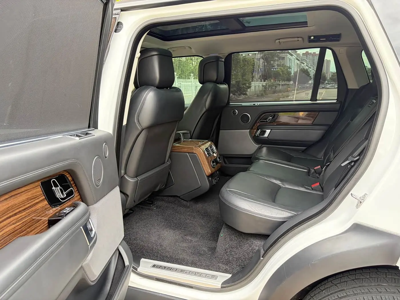 Land Rover Range Rover 2018 — Photo 9/15