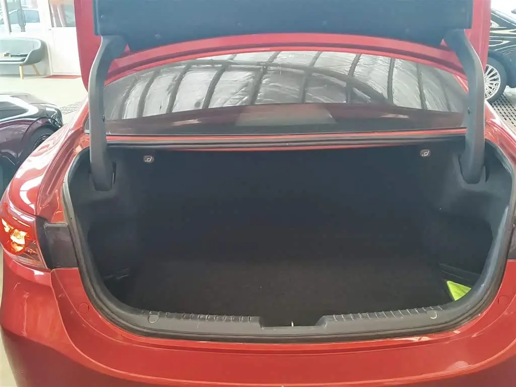 Mazda Atenza 2019 — Şəkil 15/20