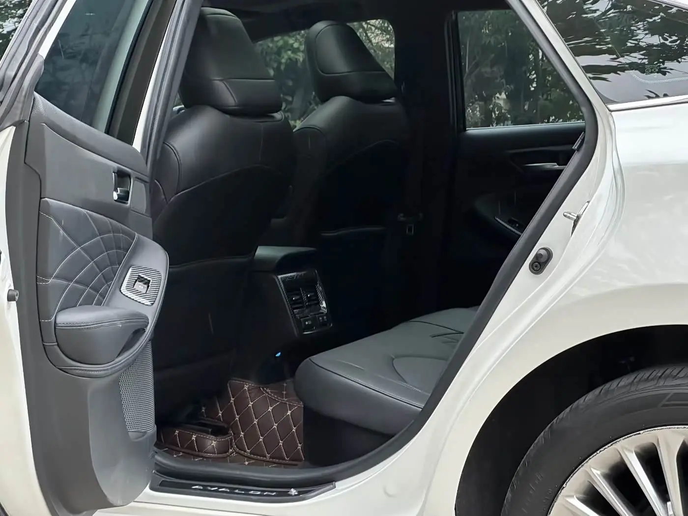 Toyota Avalon 2020 — Şəkil 6/9