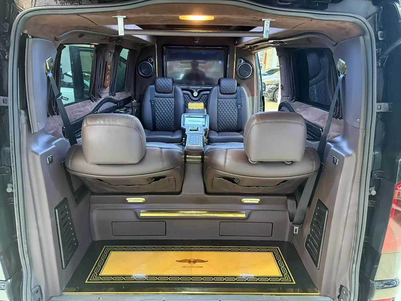 Mercedes-Benz Vito 2015 — Photo 7/18