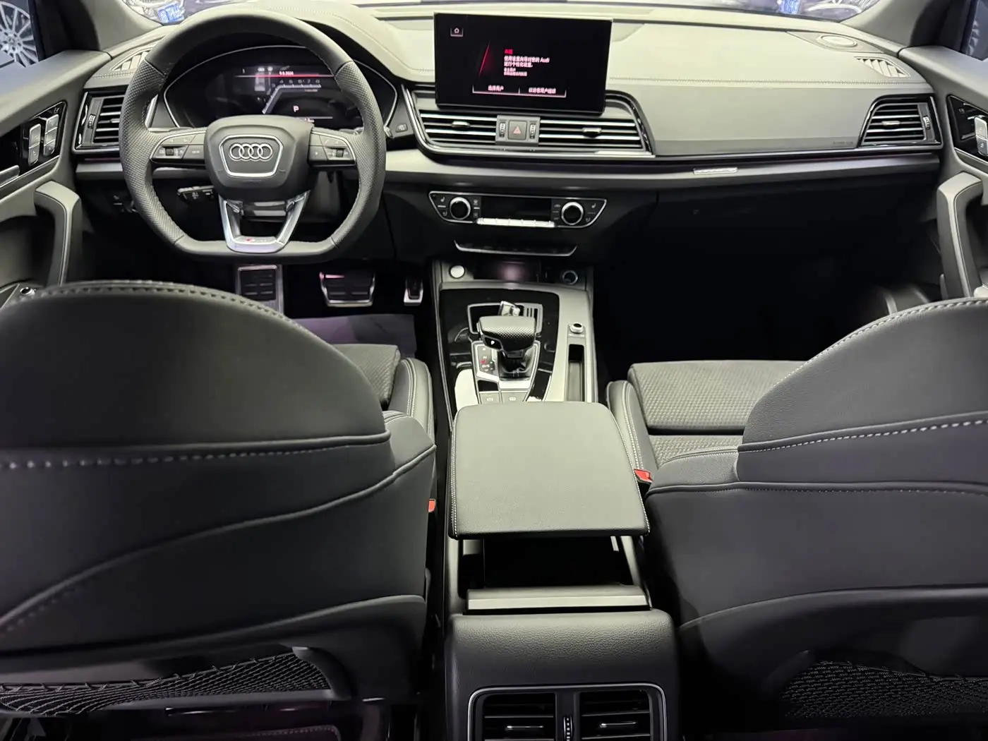 Audi Q5L Sportback 2025 — Photo 6/15