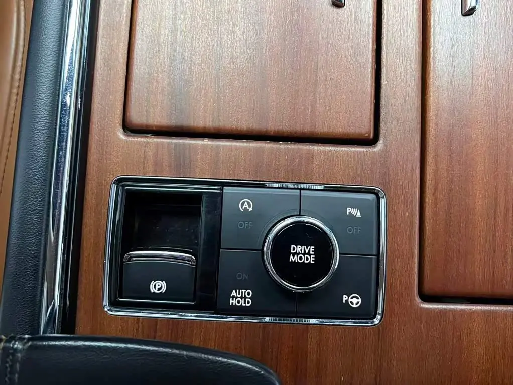 Lincoln Navigator 2018 — Фото 11/20