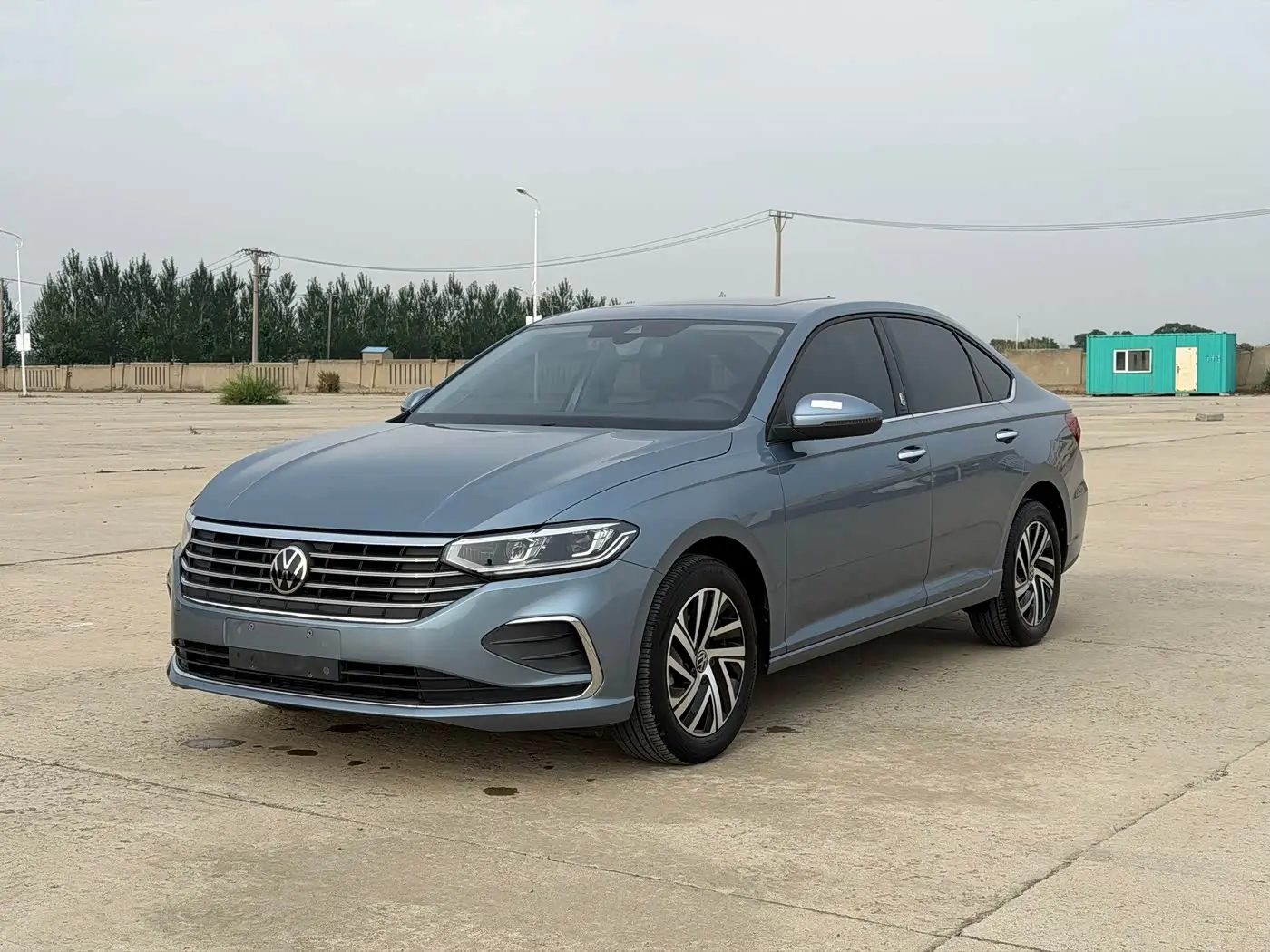 Volkswagen Lavida 2023 — Photo 1/17
