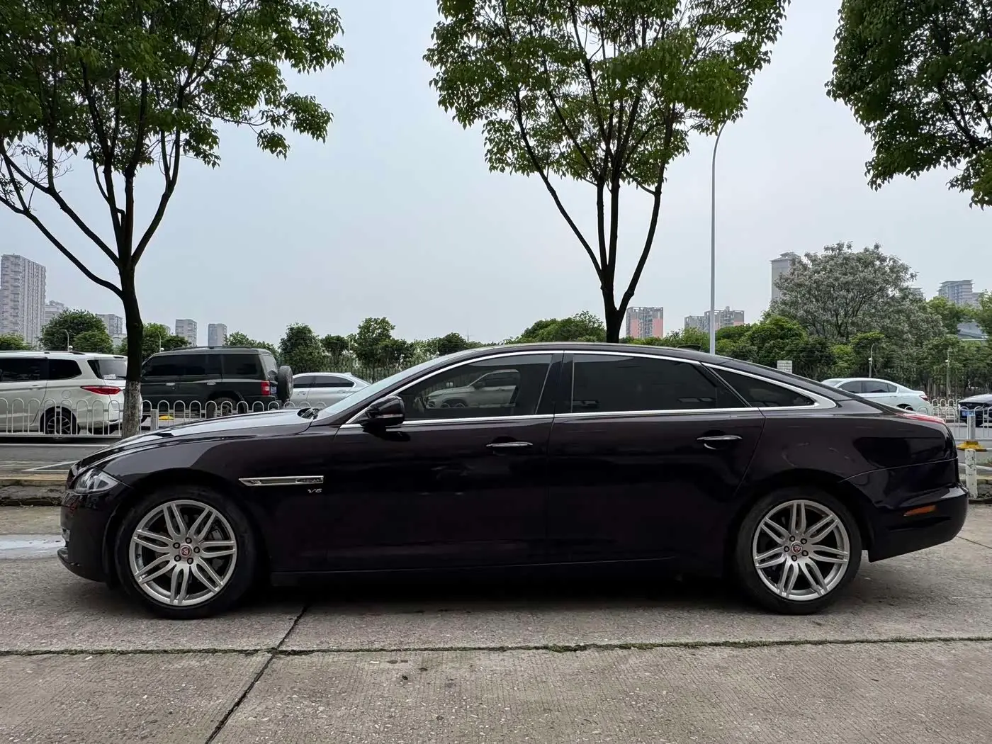 Jaguar XJ 2018 — Photo 13/16