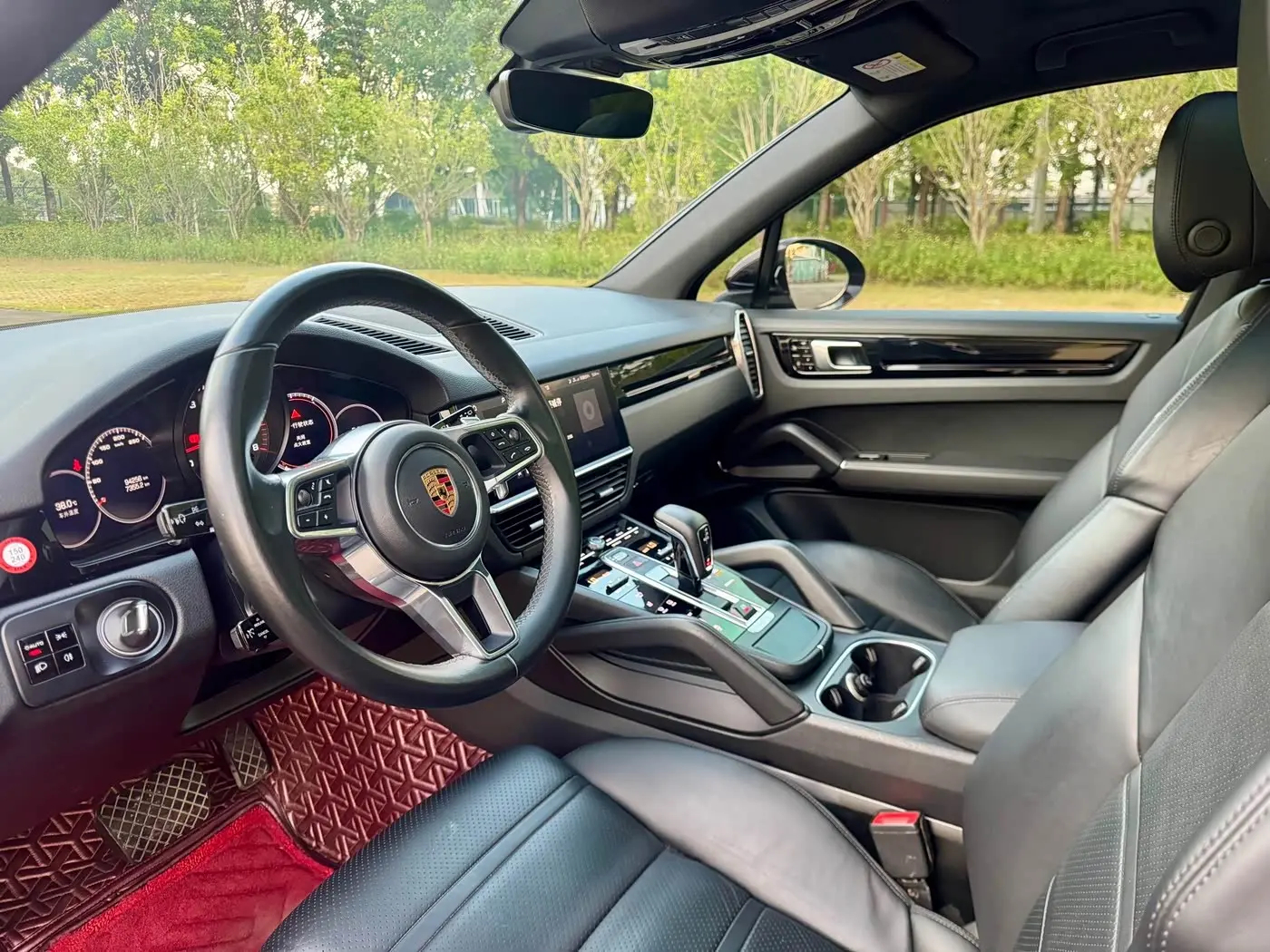 Porsche Cayenne 2018 — Фото 14/20