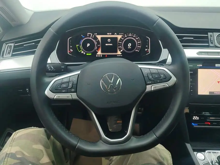 Volkswagen Magotan GTE Plug-in Hybrid 2023 — Фото 15/16
