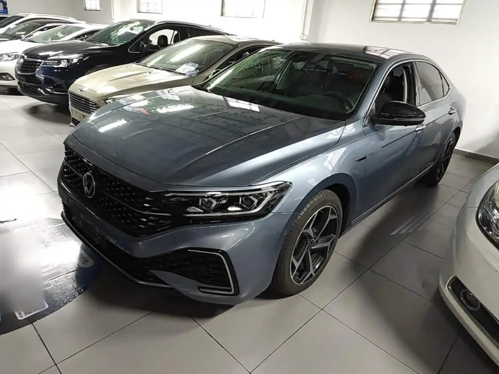 Volkswagen Passat, 2023