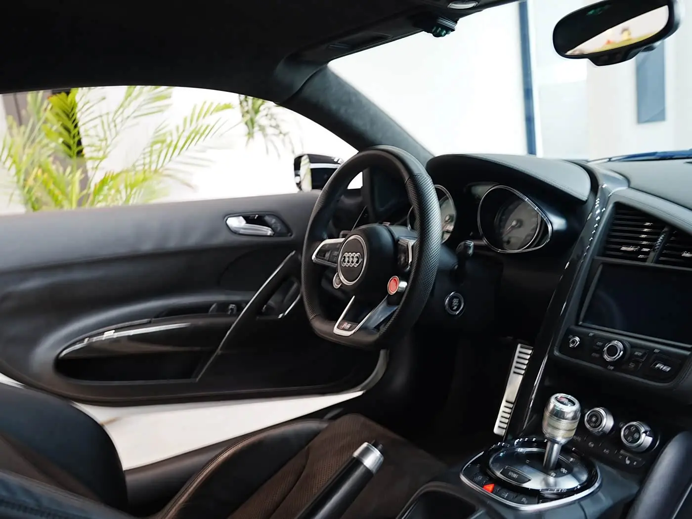 Audi R8 2014 — Şəkil 11/14