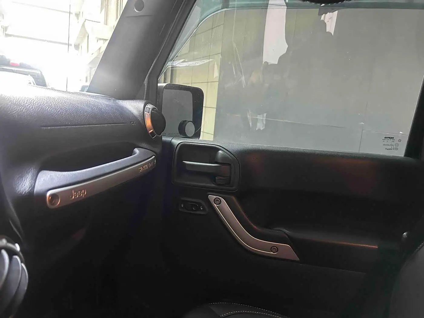 Jeep Wrangler 2015 — Фото 10/20