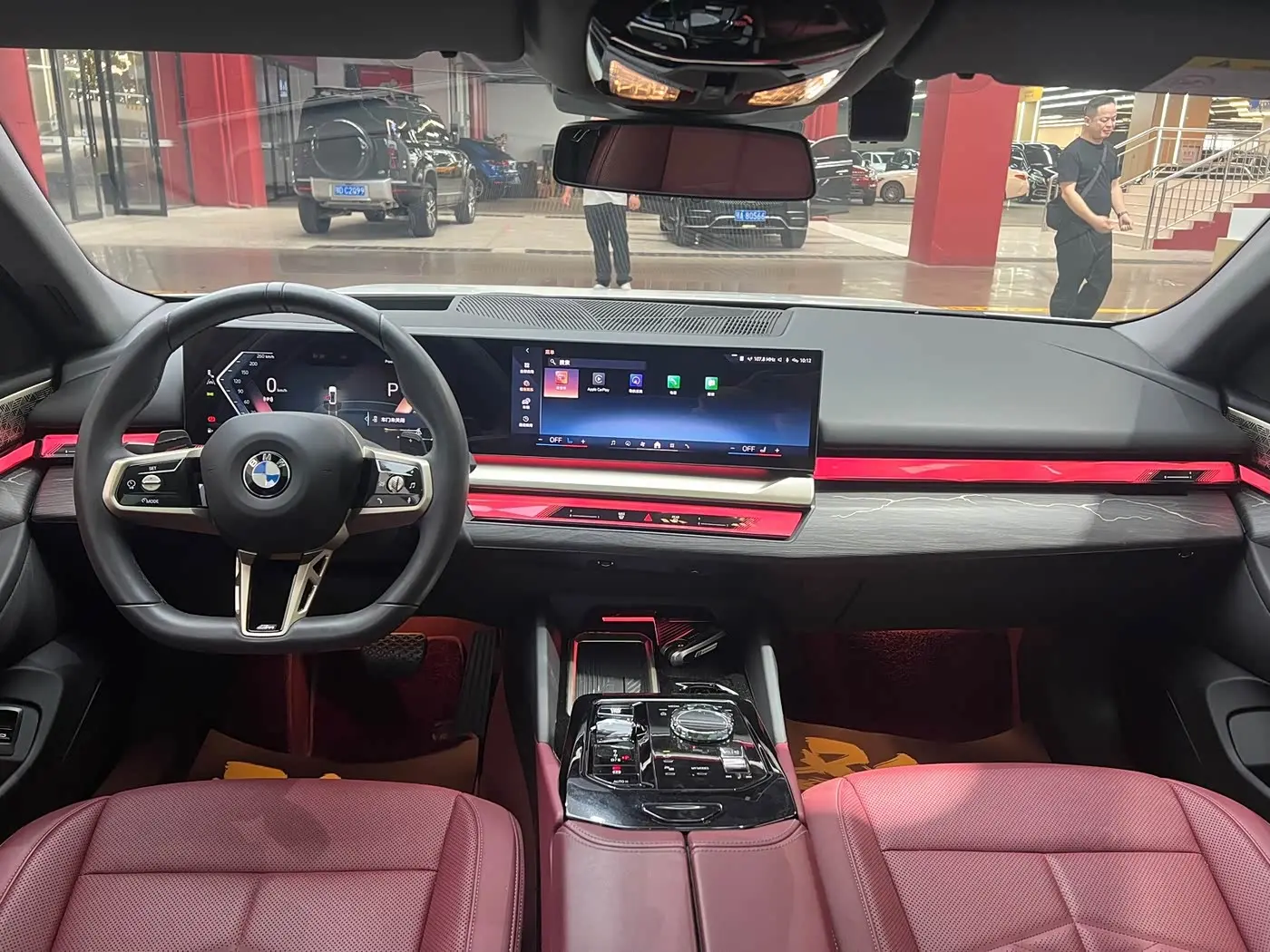BMW 5 Series 2025 — Photo 8/18