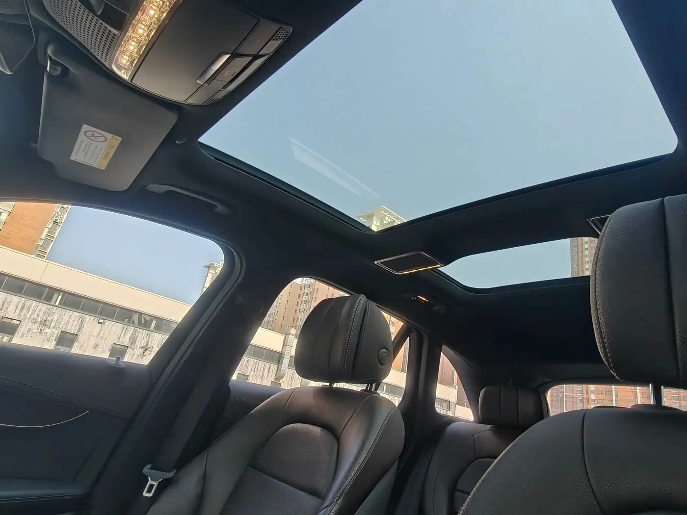 Mercedes-Benz GLC 2022 — ფოტო 8/11