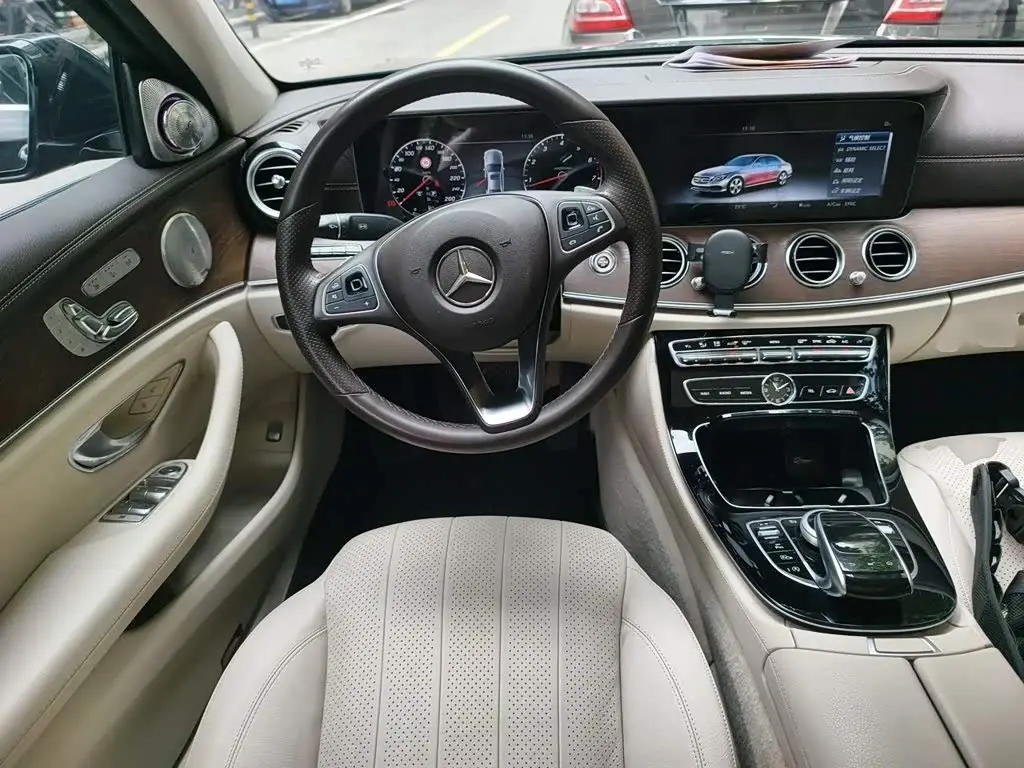 Mercedes-Benz E-Class 2017 — Фото 11/20