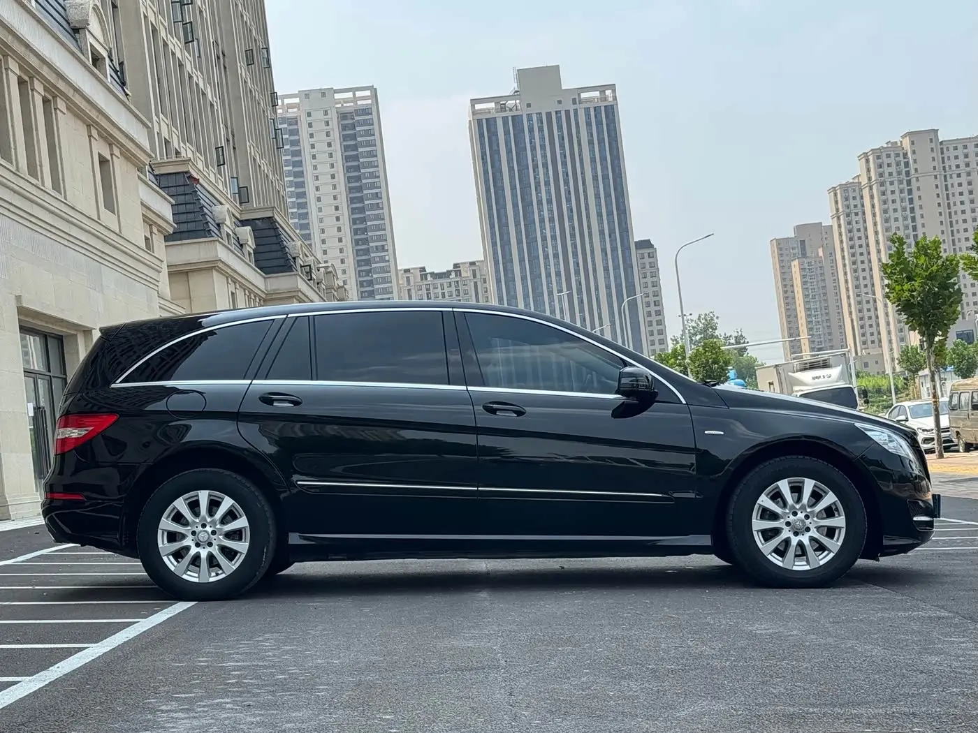 Mercedes-Benz R-Class 2018 — Photo 6/20